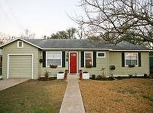 313 Travis St, Kerrville, TX 78028