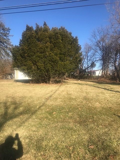 2nd image of 860 Bode Rd