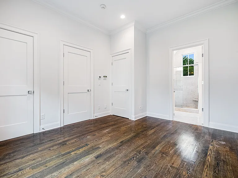 63 Grapal St — Photo 17