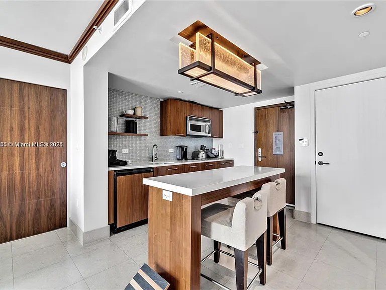 6801 Collins Ave #818 — Photo 6