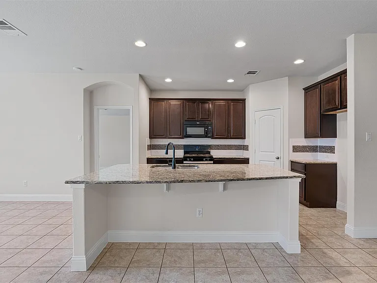 3021 Angelina Ct — Photo 10