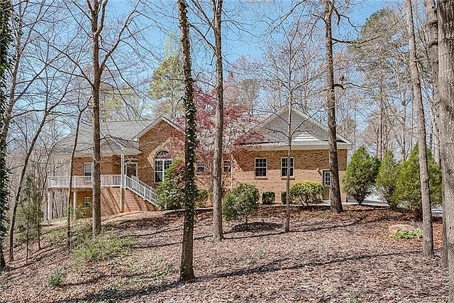 1st image of 127 Bargate Dr