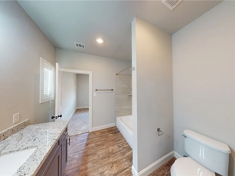 203 Brentwood Dr E #71 — Photo 6