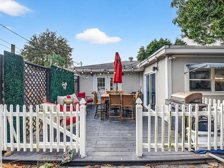320 Riverdale Rd — Photo 39