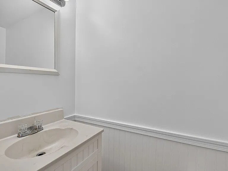 143 Bourbon Ct — Photo 11