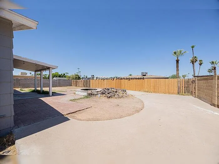4704 S La Rosa Dr — Photo 25