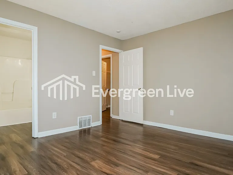 2677 Bay Pointe Cir N — Photo 13