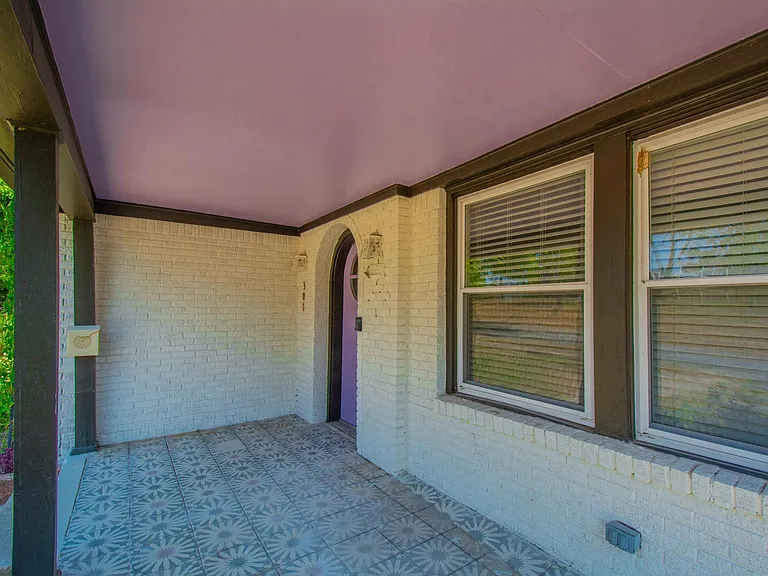 301 N Park St — Photo 35