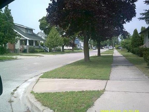 2nd image of 728 S 8th Ave