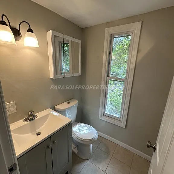 822 Orchard St — Photo 7