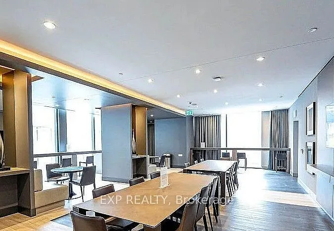 8 Cumberland St #3707 — Photo 15
