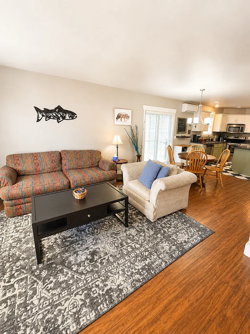 Move-In Ready Furnished Home | Utilities Included | Josephine Crossing — Photo 4