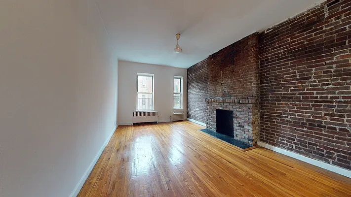 Rented by Bond New York | media 19