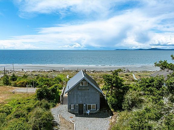 2nd image of 4560 Rolling Dunes Lane