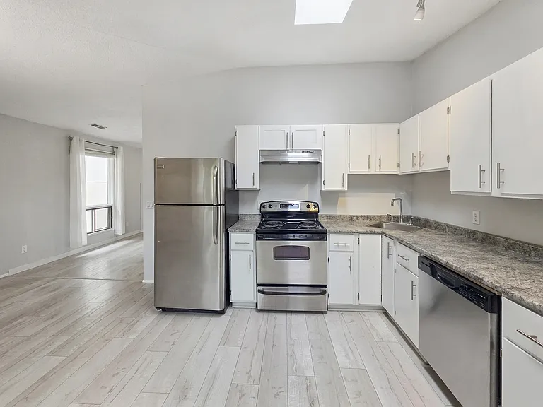 4534B Stanley Rd SW — Photo 7