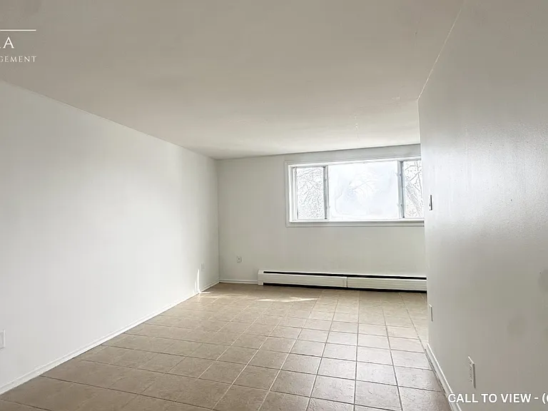 1459 Trafalgar St #306 — Photo 2