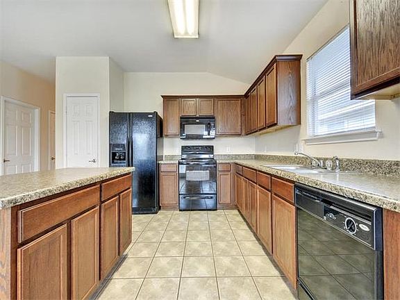 2nd image of 12920 Noche Clara Dr