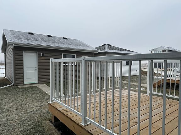 3rd image of 126 Stiles Bnd