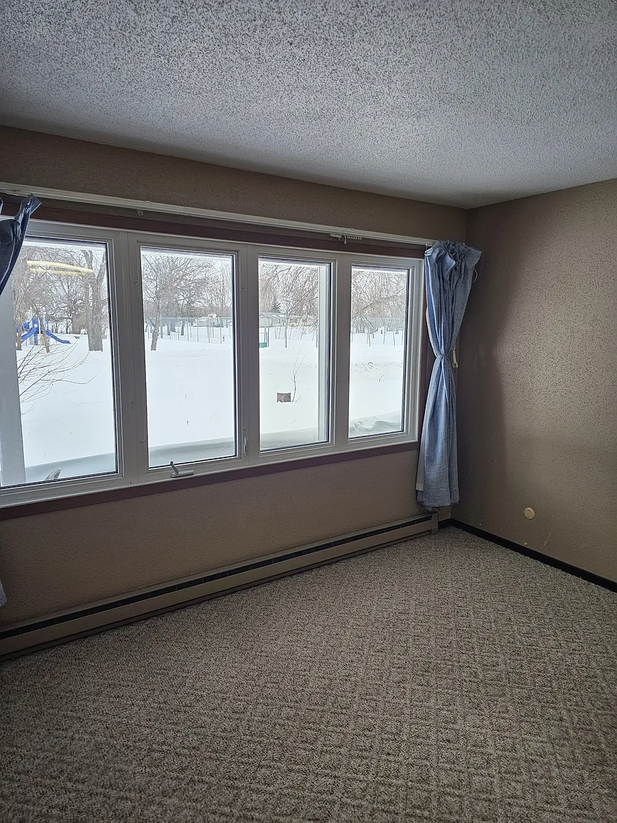 Building Photo - 407 S Madison St #4