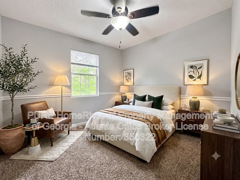 3 bed, 2.0 bath, 1140 sqft, $2,045 — Photo 4