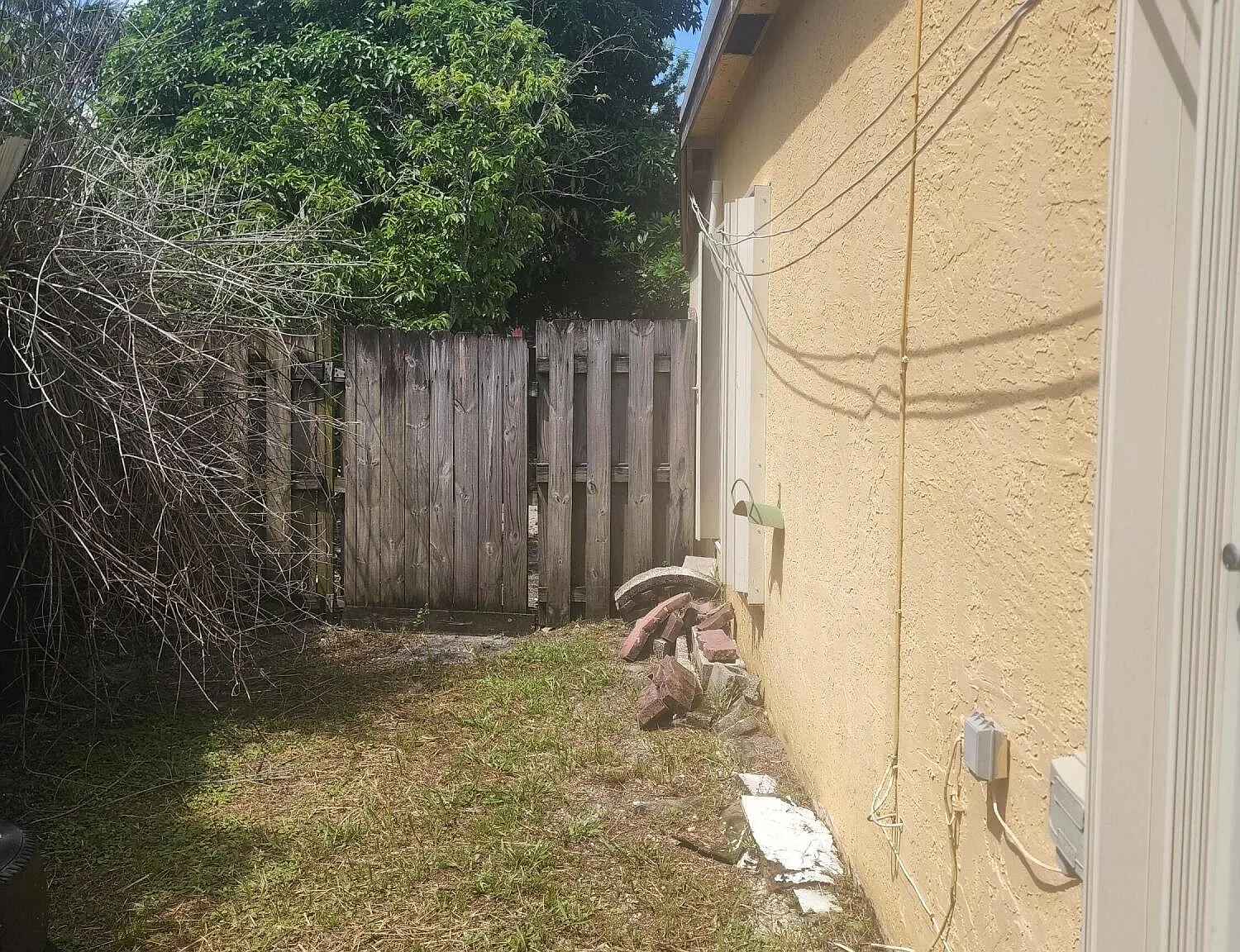 Studio, 1.0 bath, 400 sqft, $1,200 — Photo 2