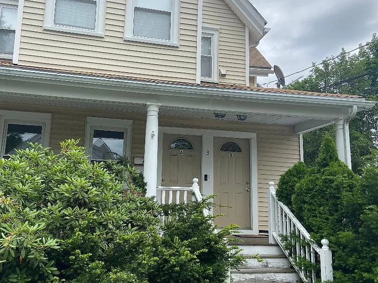 3 Lincoln Pl #B — Photo 1