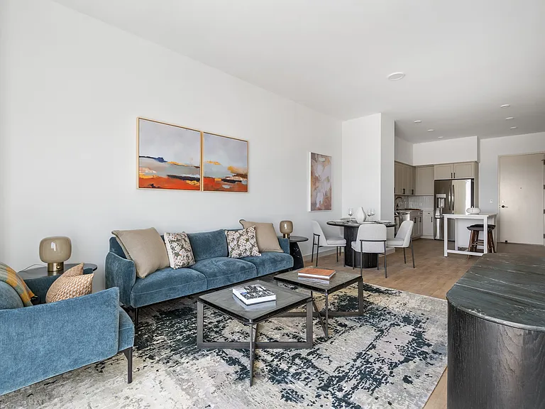 Seraph Luxury Downtown Apartments — Photo 8