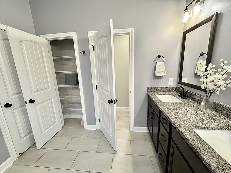 1057 Brightwood Ct — Photo 28
