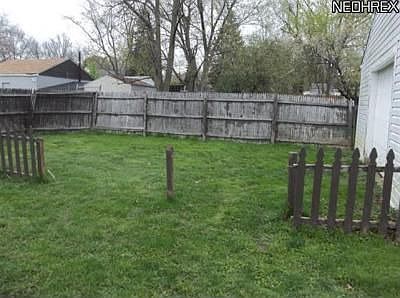 5th image of 1261 Edgewood St NE