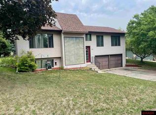 439 Nichols Ct, Saint Peter, MN 56082