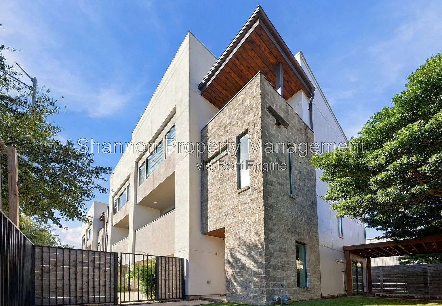 3 bed, 3.5 bath, 2320 sqft, $3,700 — Photo 1