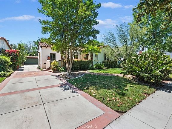 4th image of 4426 Beatty Dr