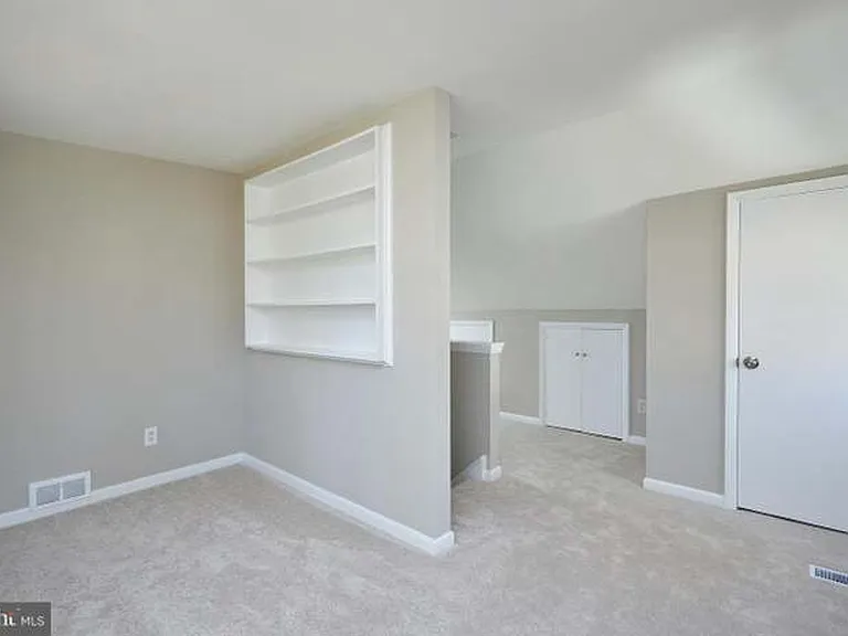 221 Dale Dr — Photo 19