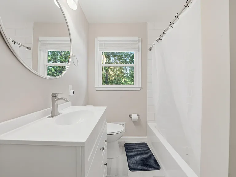 Melody Ln NW — Photo 3