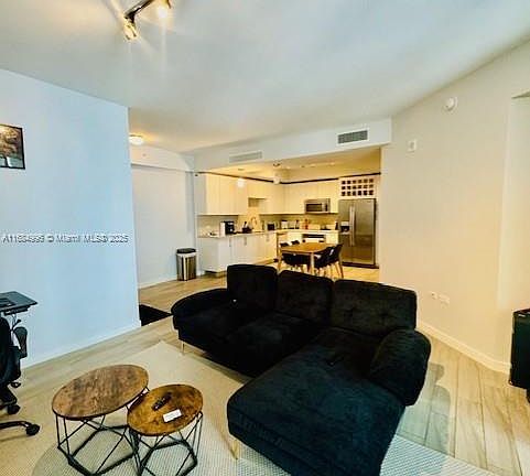 4th image of 999 SW 1st Ave APT 2101