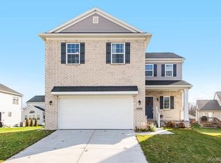 2233 Wood Ln, Howell, MI 48843