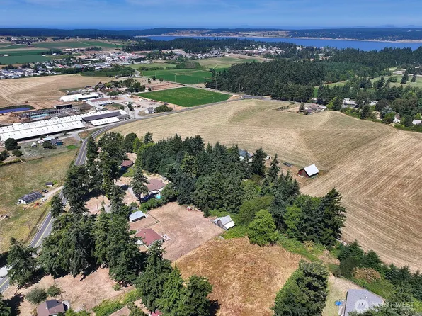207 Fort Casey Road, Coupeville, WA 98239