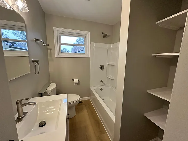 260 Klutz St — Photo 15