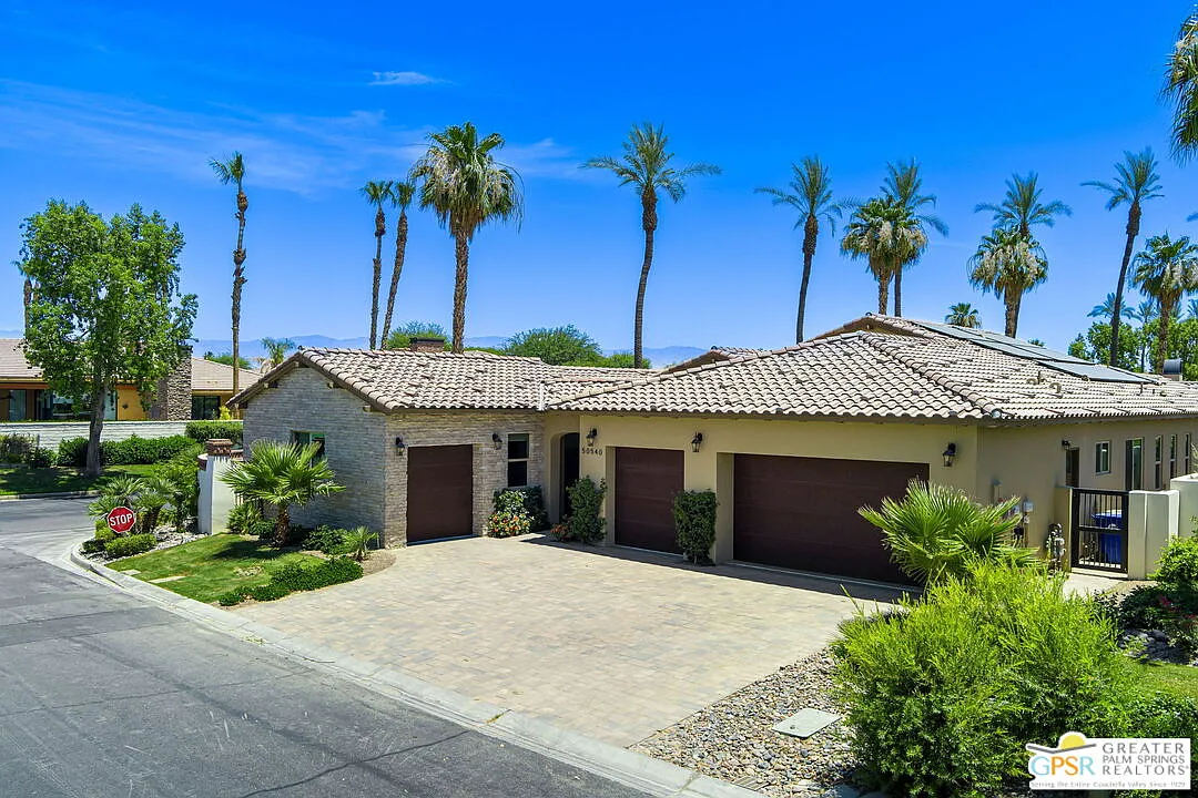 6 bed, 6.5 bath, 3937 sqft, $9,500 — Photo 2