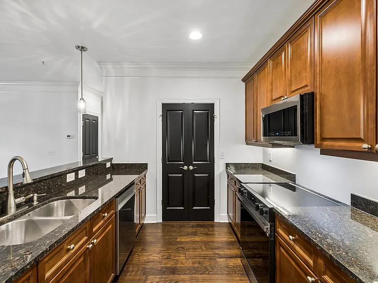 3100 W End Cir #102 — Photo 7