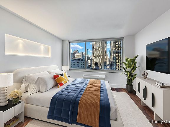 3rd image of 333 E 45th St APT 21E