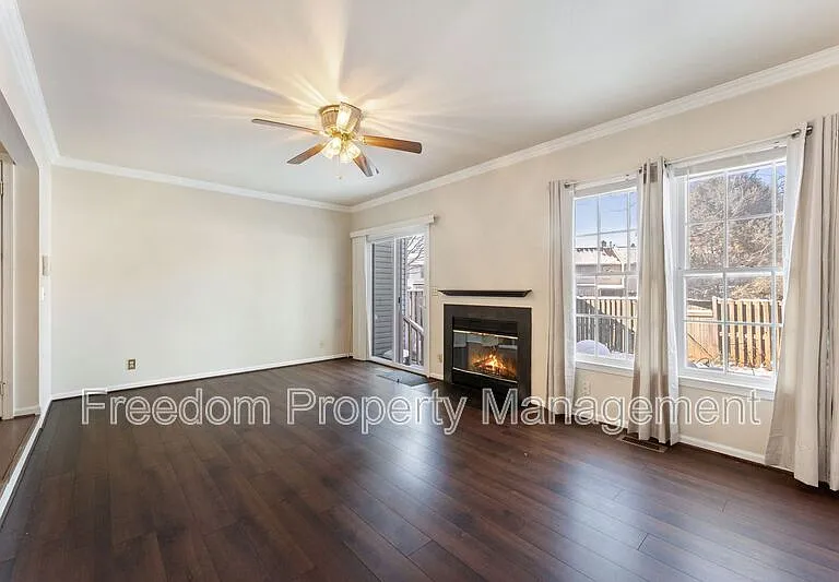 726 Pine Tree Ct — Photo 14