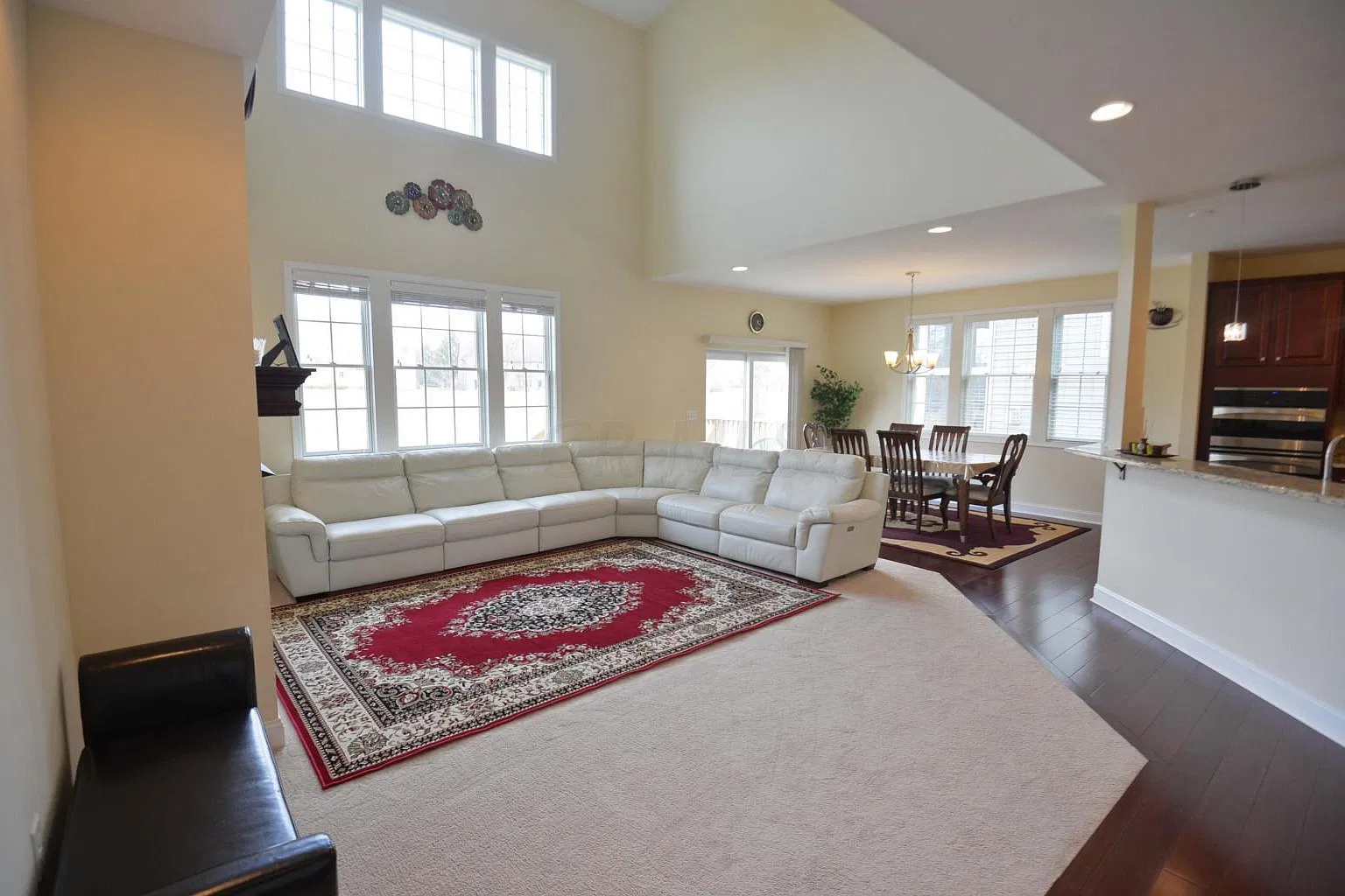 4 bed, 3049 sqft, $3,750 — Photo 3