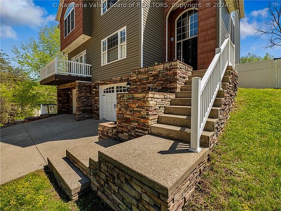 4th image of 21 Split Rail Dr S