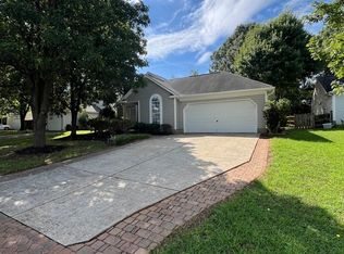 11128 White Stag Dr, Charlotte, NC 28269