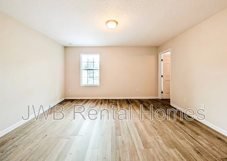 8818 Cocoa Ave — Photo 5