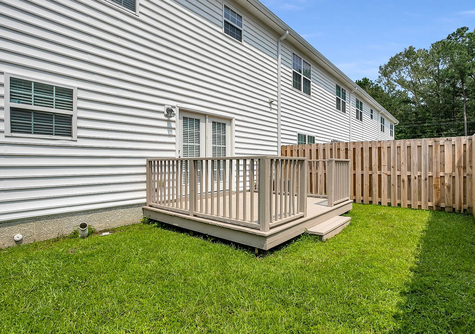 3 Bedroom 2.5 Bathroom 1488 sf townhome in Cypress Point - Richmond Hill — Photo 3