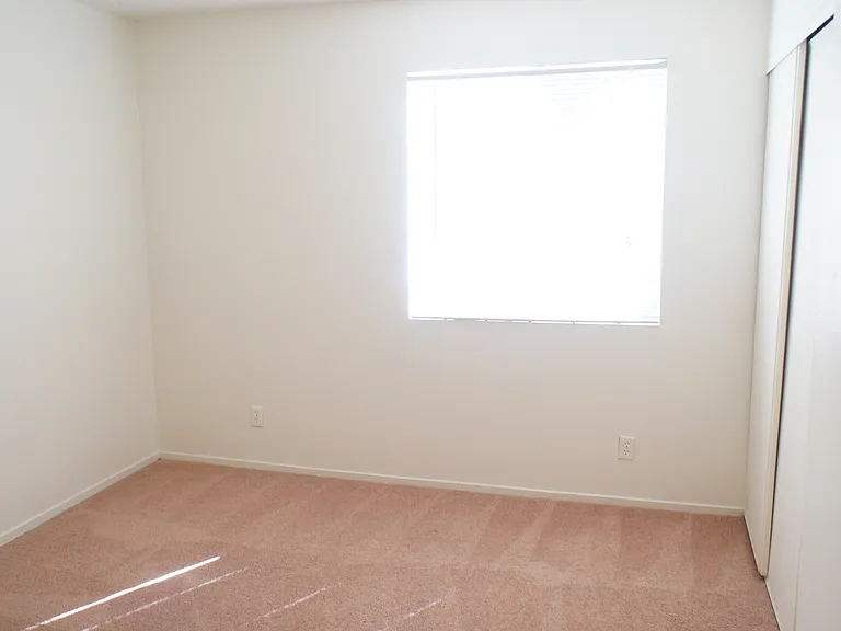 2705 Cheshire Ct — Photo 9