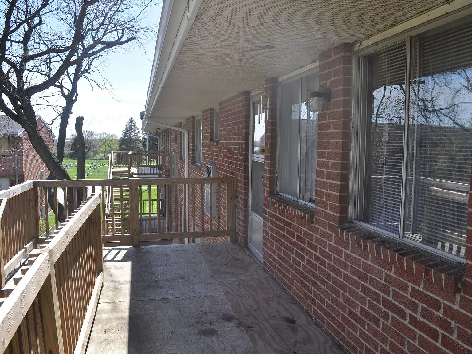 2106 Clarkview — Photo 1
