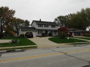 30317 Ridge Rd, Wickliffe, OH 44092